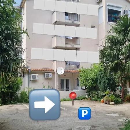 Apartment Ninas Dobrota Exterior photo
